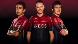 Il team Ineos decide di non cambiare i colori del kit