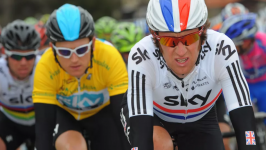 I corridori Ineos Grenadiers si dirigono al Tour de France dopo la vittoria del Tour de Suisse